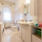 Spacious And Bright Apartment- Silvio 1 Appartamento *