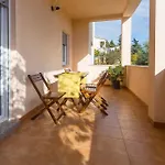 Spacious And Bright Apartment- Silvio 1 דירה *