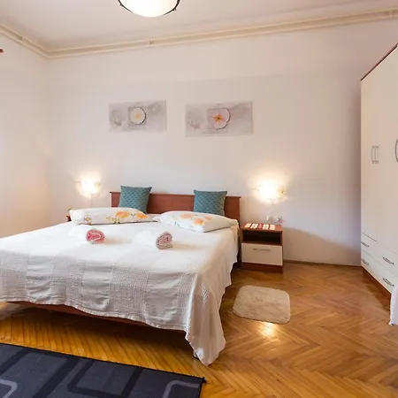 Apartment Spacious And Bright Apartment- Silvio 1 Banjole