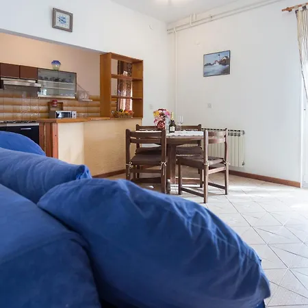 Διαμέρισμα Spacious And Bright Apartment- Silvio 1 *