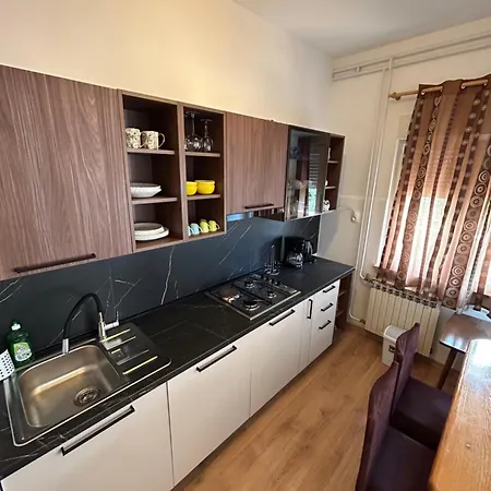 Lejlighed Spacious And Bright Apartment- Silvio 1 *