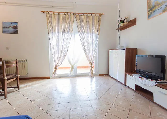 Lejlighed Spacious And Bright Apartment- Silvio 1