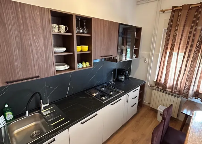 Lejlighed Spacious And Bright Apartment- Silvio 1 *